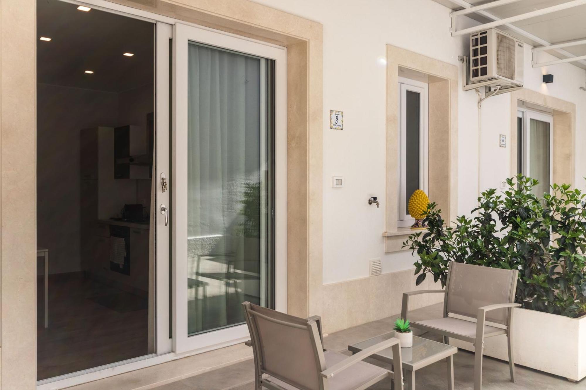Cortile Siciliano Apartments Авола Екстер'єр фото